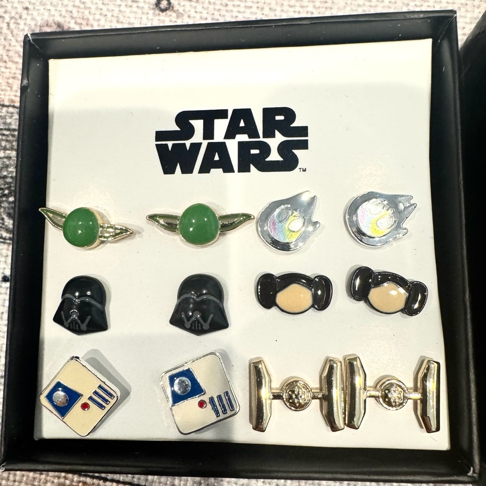 NEW Disney Park Star Wars Yoda Darth Vader Princess Leia Stud Earrings Set of 6